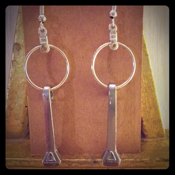 Horseshoe Nail Earrings - Picture 1 of 1